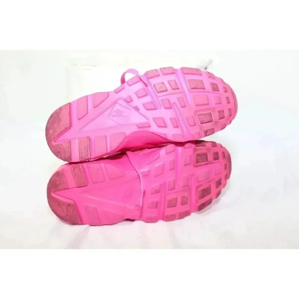 ladies Nike HUARACHE shoes size 4.5